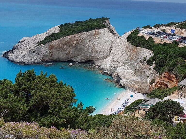 Exploring the Coastal Charms: Unveiling the Enchanting Bays of Greece
